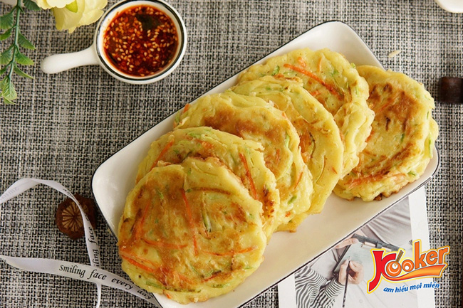 bánh rau củ chiên giòn