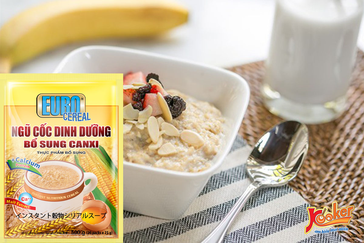 ăn bữa sáng cùng sữa ngũ cốc